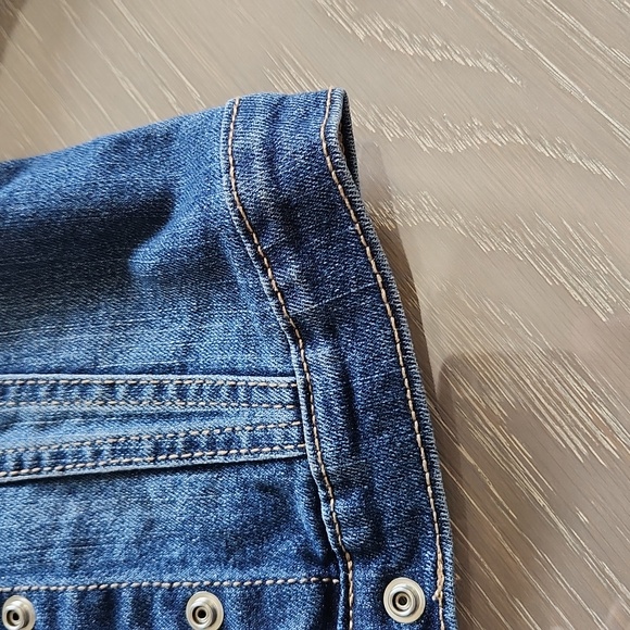 Like new toddler Jean jacket - Picture 6 of 8